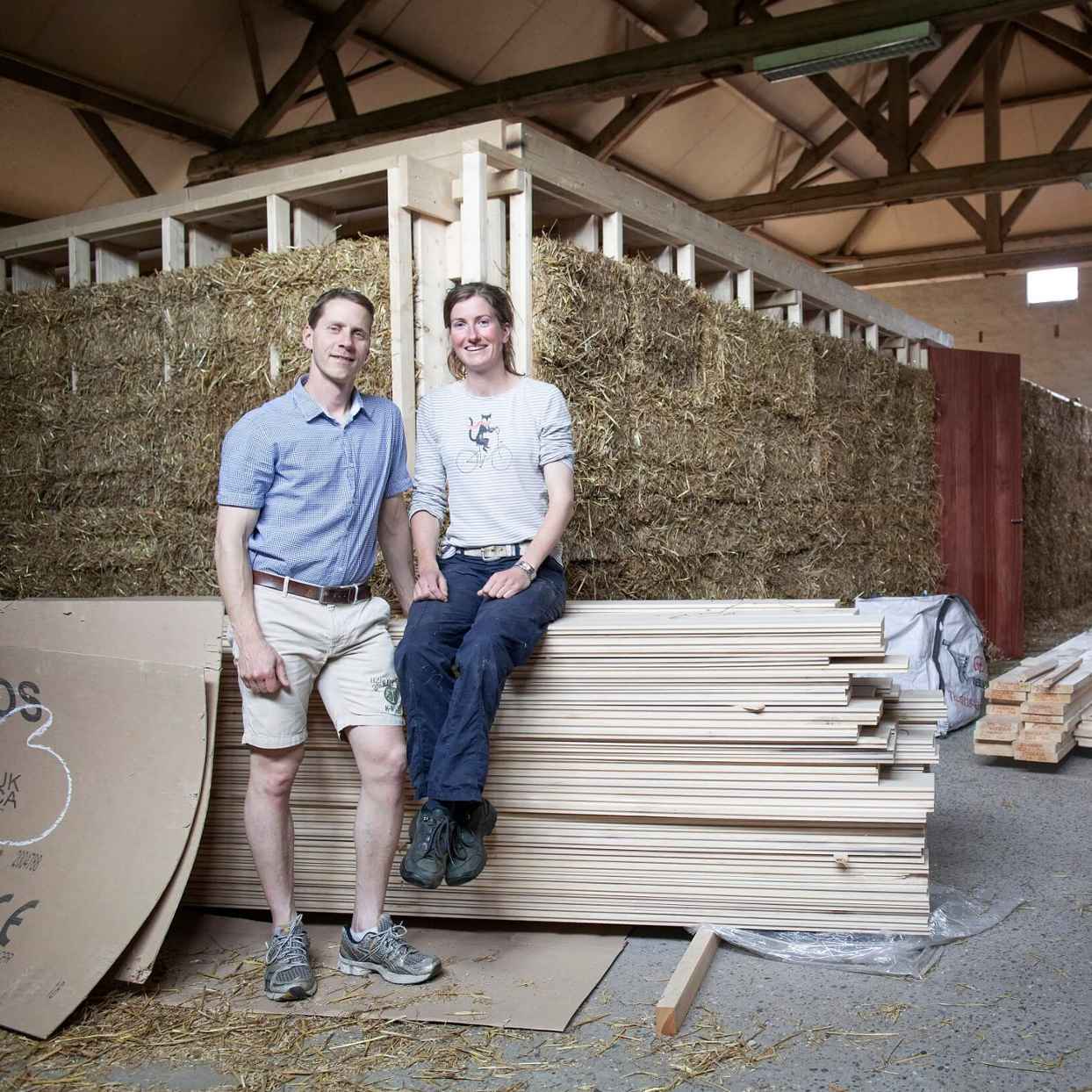 Hoe Eline & Roel een natuurlijk huis bouwen met circulaire bouwmaterialen