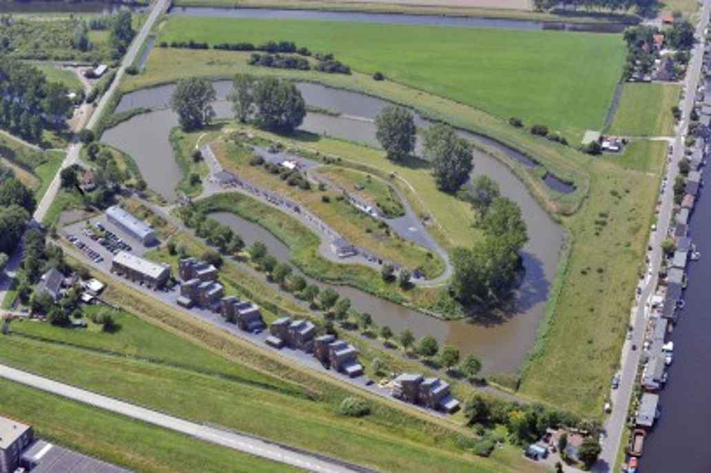 Luchtfoto kunstfort bij Vijfhuizen