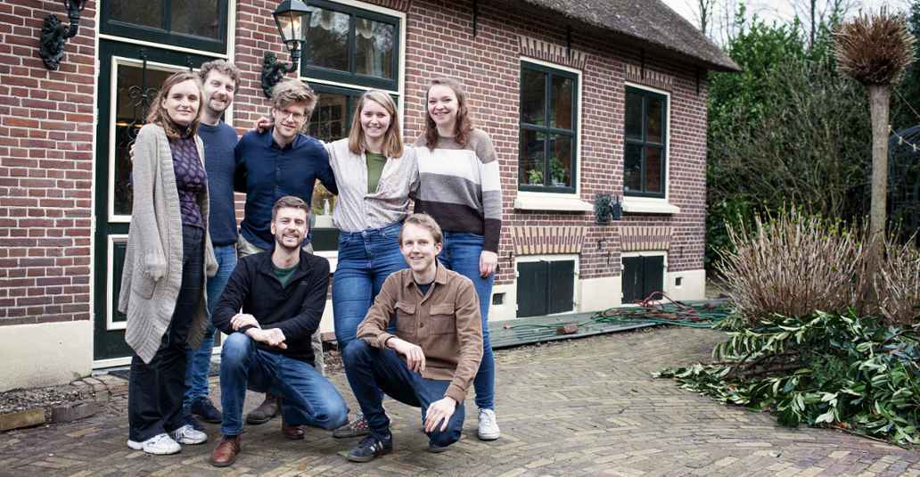 Ellen Ootes en haar vriend kochten een boerderij met 5 vrienden